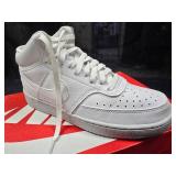 Nike Court Vision Mid NN Size 7 White (has some fraying on one side)
