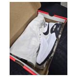New Nike Air Max Excee White size 7.5