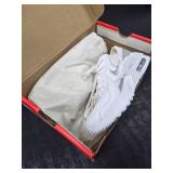 New Nike Air Max Excee White Size: 5
