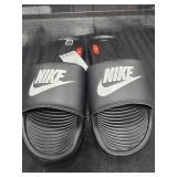 New Nike Victori Black/ White Slide Size 11