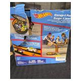 Hot Wheels Carrying Case with Race Track