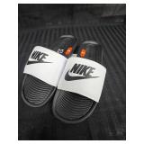Nike Victori One Slide sz  8 White top Black bottom