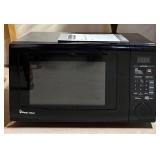 Magic Chef HM01110B 1.1 Cu Ft Countertop Microwave Oven
