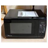 Magic Chef HM01110B 1.1 Cu Ft Countertop Microwave Oven