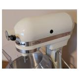 ML - KitchenAid Stand Mixer with 5-Quart Bowl & Attachments - Whisk, Paddle, Dough Hook