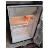 LS - Frigidaire FFPE45L2QM 4.5 cu ft Compact Refrigerator - Black