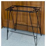LB - Black Metal Wire Plant Stand
