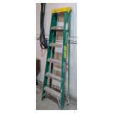G - Louisville L-321-06 6 ft Fiberglass Step Ladder 225 lb Capacity