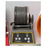 ML - National Geographic Rock Tumblers - Pair with Rocks, Untested