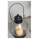 FD - Wrought Iron Bench with 2 Lanterns