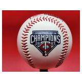 Autographed Baseball Card by Minnesota Twins Great "Michael Cuddyer" with Twins Baseball