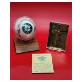 1996 Bleachers 23 Karat Gold Baseball Card of Seattle Mariners HOF Great "Ken Griffey Jr" with Ball