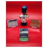 Detroit Tigers Great "Miguel Caberra" Bobble Head with (3) baseball Cards