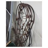 Decorative Metal Garden Trellis with Leaf Motif