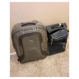 Set of 2 Wheeled Suitcases T-Tech and Black Canvas Luggage