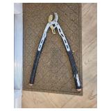 Used Heavy-Duty Tree Lopper with Extended Handles
