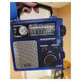 LL Bean Eton FR-300 Emergency AM/FM/SW Radio with Weather Receiver and Bag
