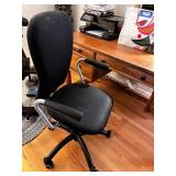 Broyhill Attic Heirlooms Wood Office Desk with Drawers