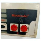 NES-004 Nintendo Zapper Duck Hunter Light Gun & 2 Controllers & NES-003 RF Switch Made in Japan