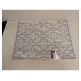 NEW MOHAWK HOME ACCENT RUG BELVEDERE GRAY