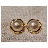14K Yellow Gold Cased Pearl Earrings