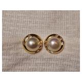 14K Yellow Gold Cased Pearl Earrings