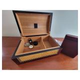 Cigar Humidor and Cedar Lined Leather Cigar Case