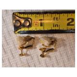 14K Yellow Gold Natural Pearl Screwback Earrings