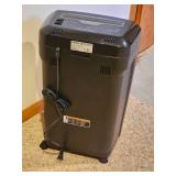 Staples Cross-Cut Paper Shredder - Model SPL-BXC152A