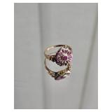 Vintage Art Deco Ruby Daisy Cluster Ring in 14K Gold (Approx. 2g)