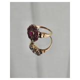 Vintage Art Deco Ruby Daisy Cluster Ring in 14K Gold (Approx. 2g)