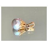 8mm Hanging Blue Pearl Pendant with Gold Mount