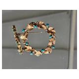 14K Yellow Gold Wreath Pin with Turquoise Accents