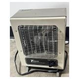 Dyna-Glo 40000 BTU Propane Heater and Titan Fan Forced Convection Heater Set