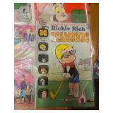 #5 Lot of 20 Vintage Comic Books: Porky Pig, Bugs Bunny, Tom and Jerry, Groo the Wanderer, Richie Rich