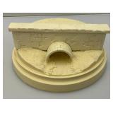 1:35 Th Scasle Model Dioramas For Smal Toy Soldiers "Berlin Street Corner" (Broken Pieces Present) And "Raised Road With Drainage Culvert Base (NIB)