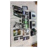 2 DVD players, USB port, memory chips.