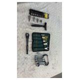SOCKET and wrench sets