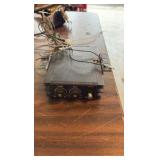 PYRAMID Car audio booste; (2) Vintage Cobra CB