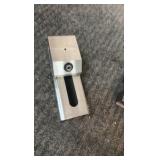 WORK-holding tools for milling machines