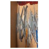 MACHINIST Layout deburring cleanup picks, straight scribes; Needle files.