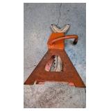 (2) JACK stands; 4000LB Cable puller 30329