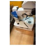 Fowler stereo zoom microscope