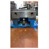 KURT D688 Anglock Vise #102