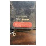 PYRAMID Car audio booste; (2) Vintage Cobra CB