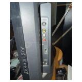 MAGNAVOX 37" TV with remote Model 37MF301B