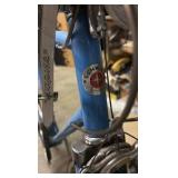 VINTAGE Schwinn super sport bike