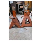 (2) JACK stands; 4000LB Cable puller 30329