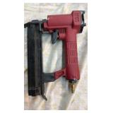 Central Pneumatic 43151 framing air nail gun and brad nailer