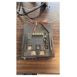 PYRAMID Car audio booste; (2) Vintage Cobra CB